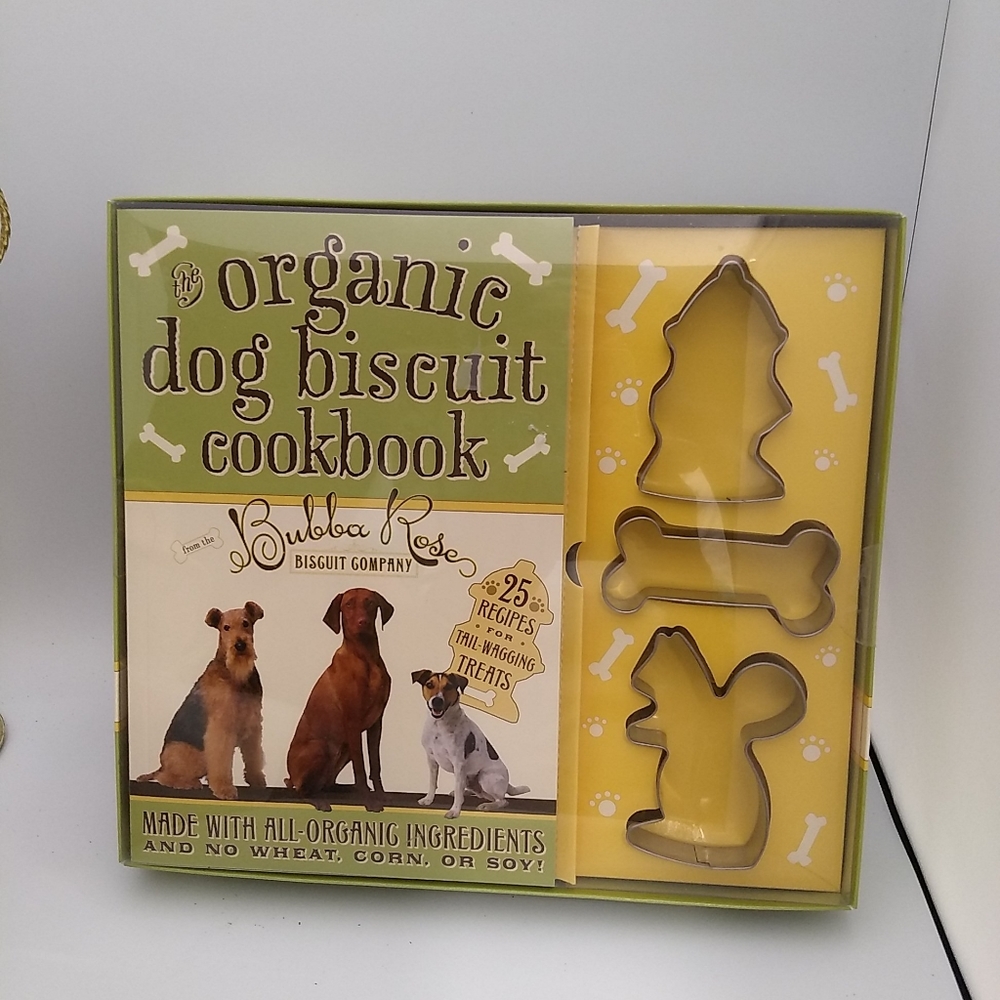 Organic Dog Biscuit Cookbook with 3 Metal Cookie Cutters New In Original Box